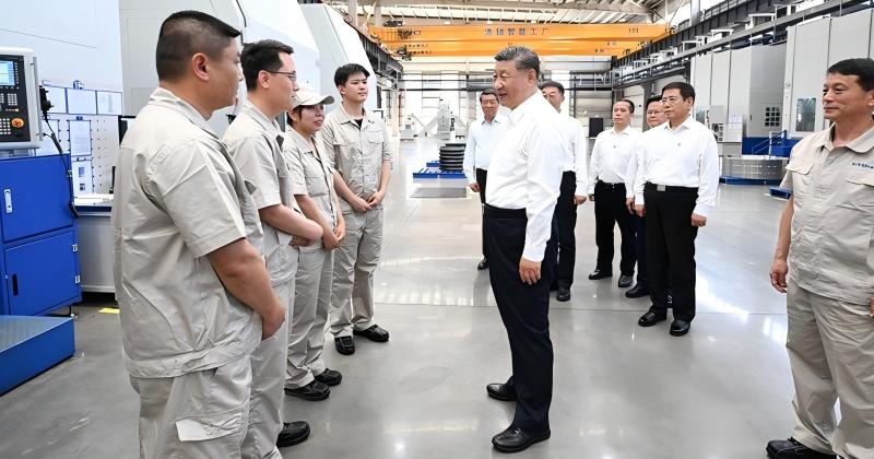 习近平在河南考察时强调：坚定信心推动高质量发展高效能治理 奋力谱写中原大地推进中国式现代化新篇章